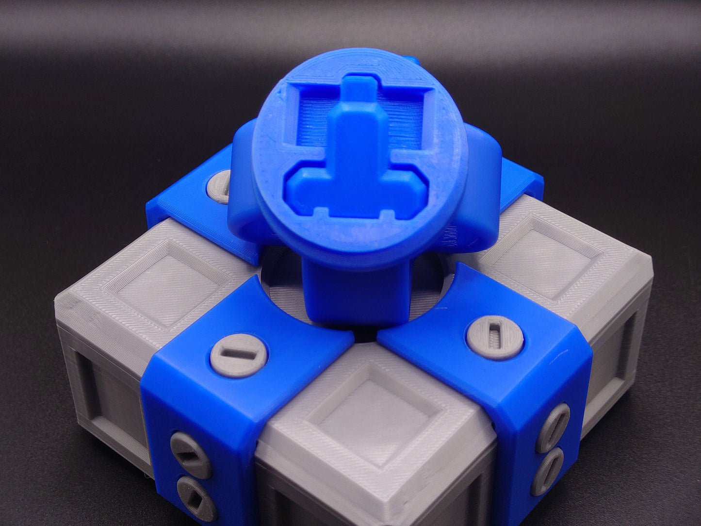 3D Printed Annoying Gift Box