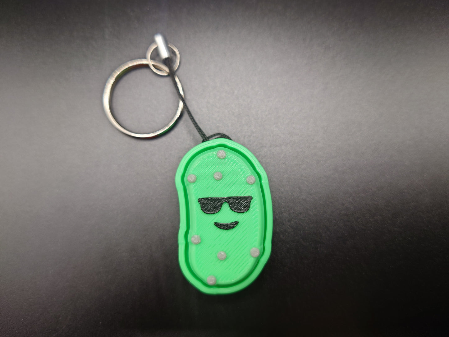 Clicky Pickle fidget toy - 3D Printed Keyboard switch Fidget Keyring Light Green 4.