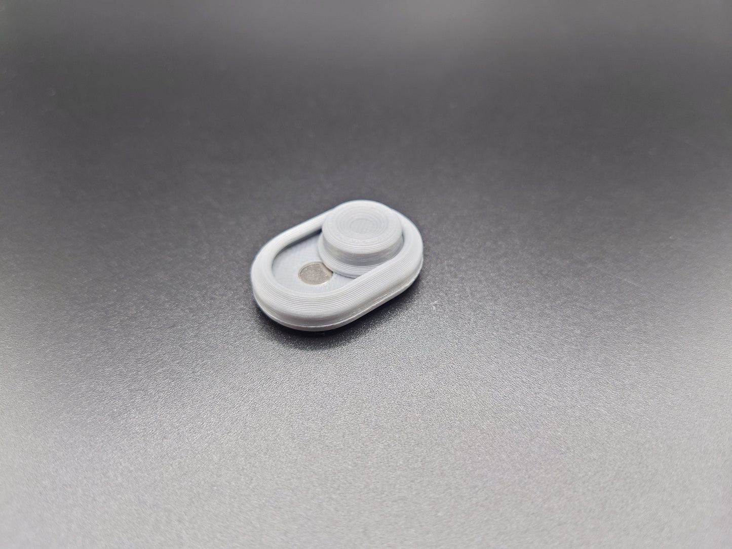 3D Printed Magnetic Thumb Fidget