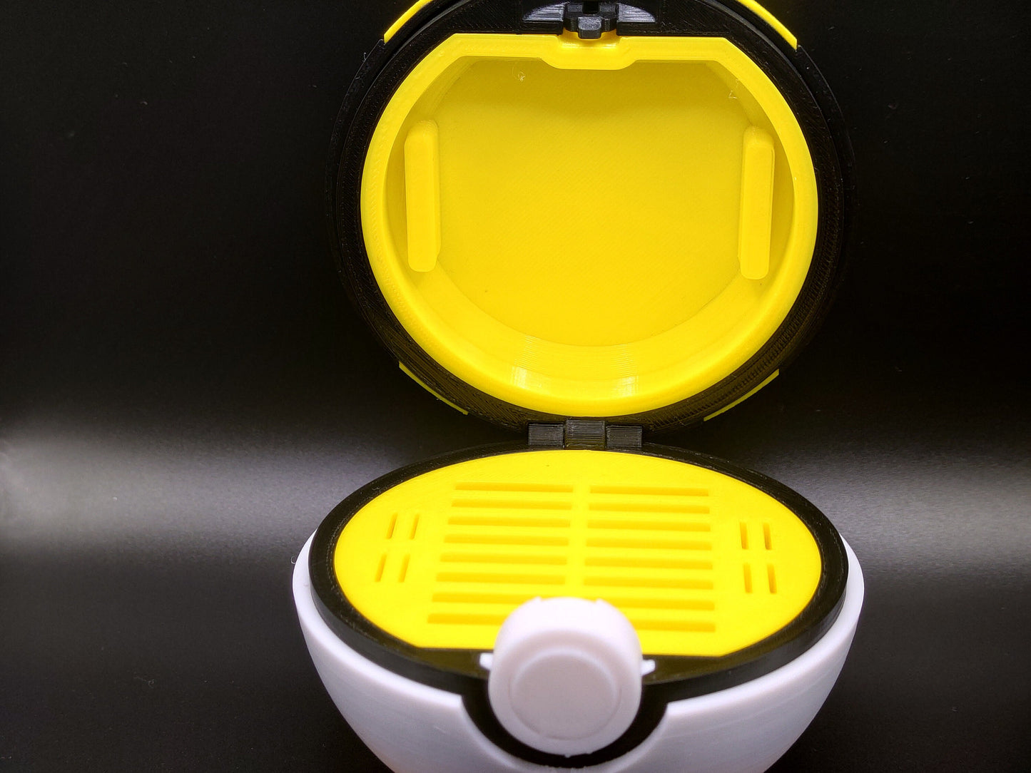 Pokemon Ultra Ball Nintendo Switch / switch 2 Game Card & Micro SD Holder