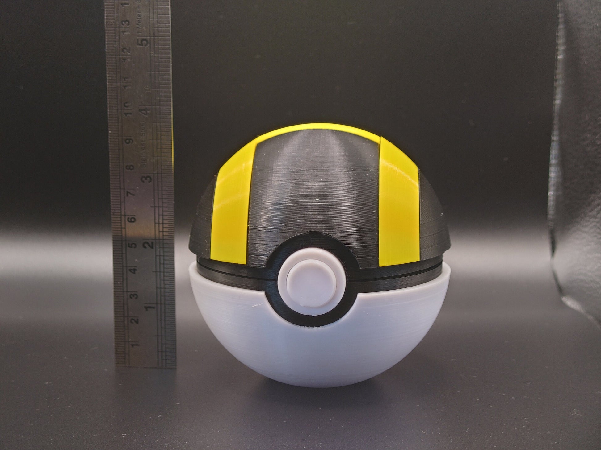 Pokemon Ultra Ball Nintendo Switch / switch 2 Game Card & Micro SD Holder